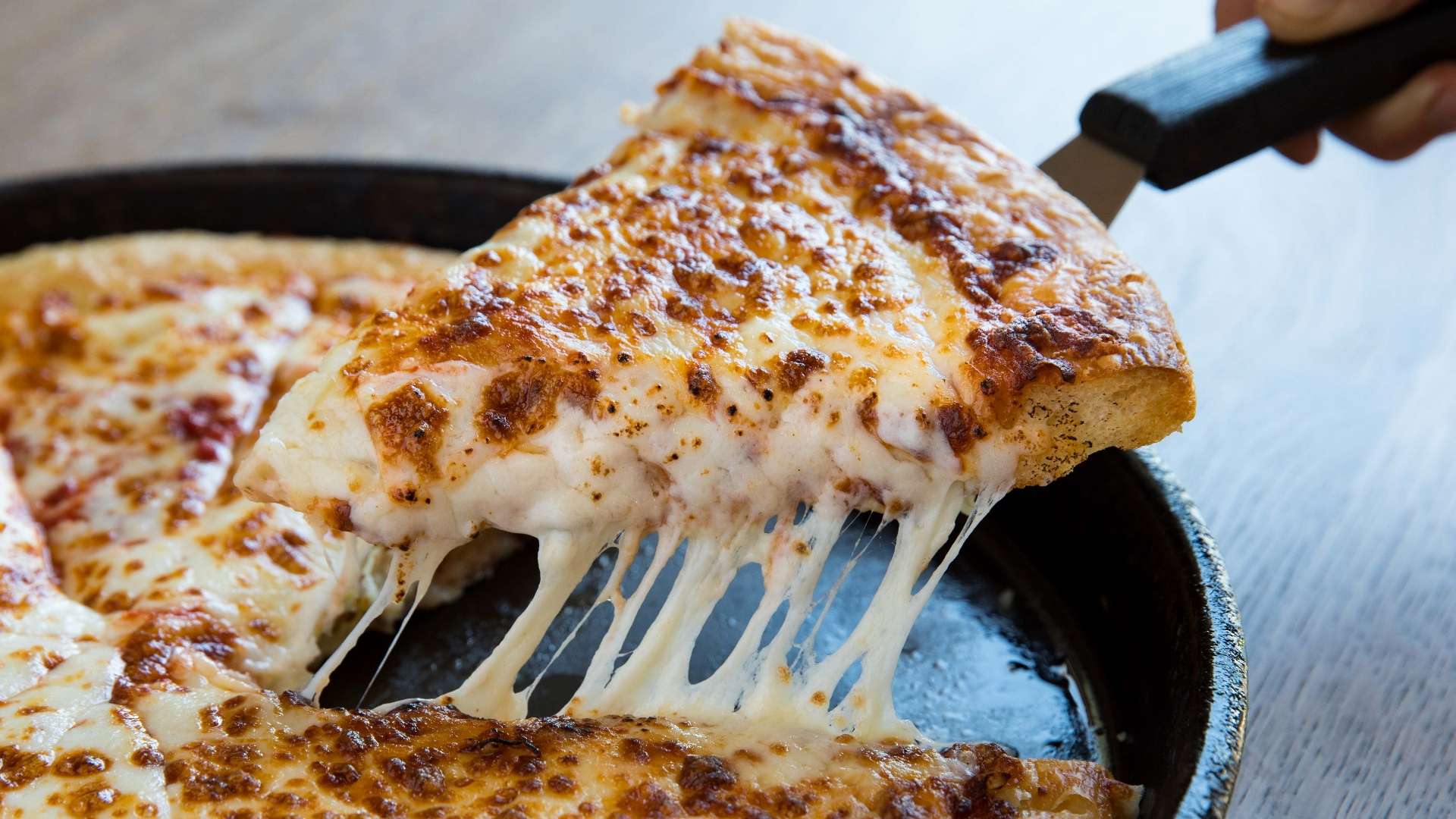 现出过人的 现出过人的