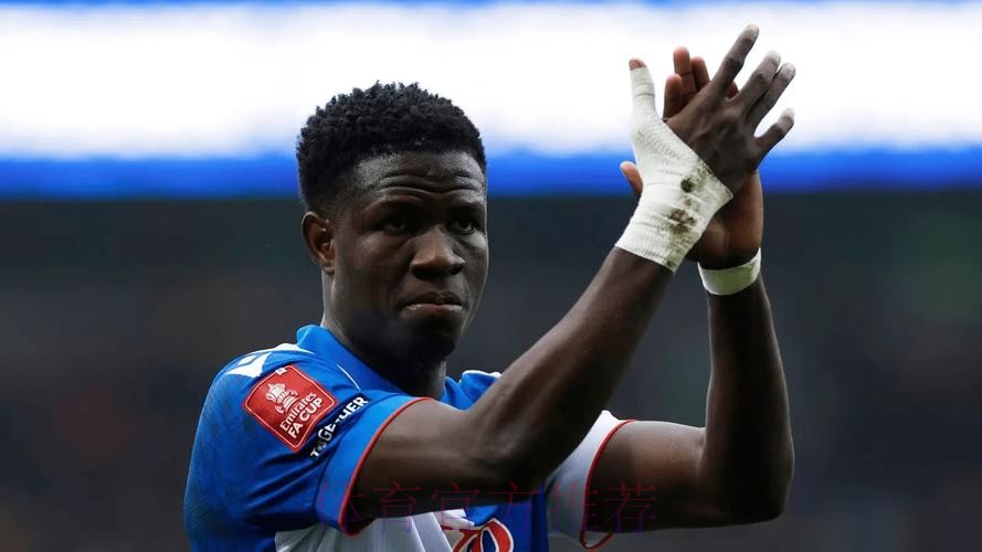 东体：正在迪拜冬训的上海申花或还会有新面孔出现